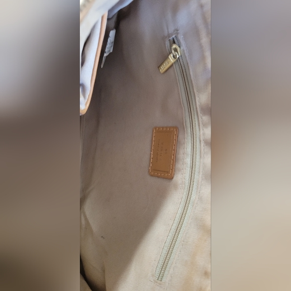 YNOT POUCH /CLUTCH - Picture 3 of 4